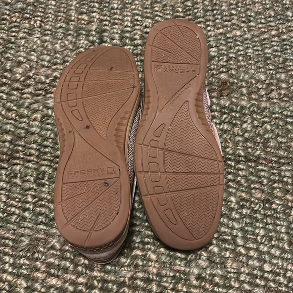 Tan Sperrys - Picture 4 of 4